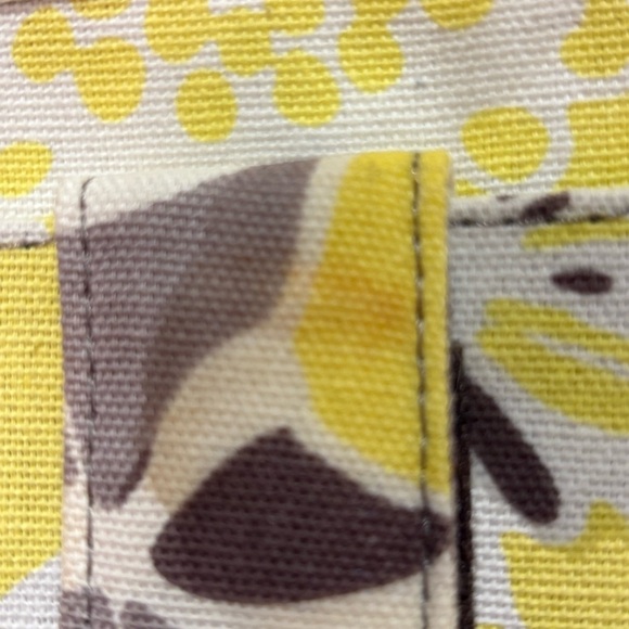 COPY - Thirty-One Floral Wristlet Clutch - Picture 3 of 14